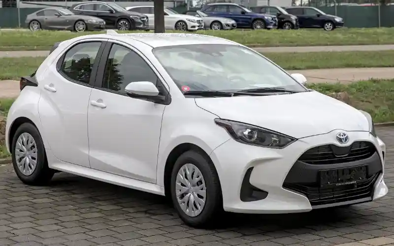 Toyota yaris hybrid