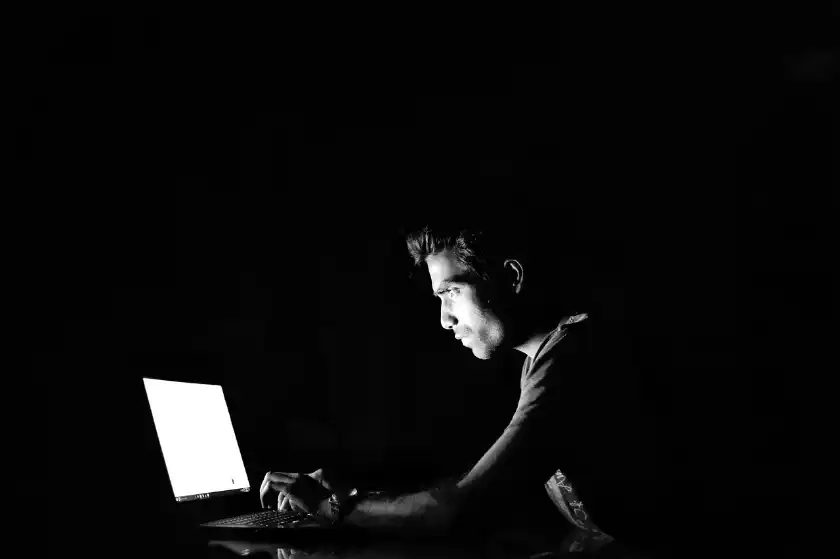 SPAM: Ich weiß, dass Du pädophil bist – So gehst Du mit Cyberkriminellen um!