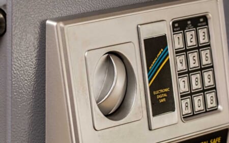 Achtung Tresore sind unsicher – Hammer, wie leicht die aufgehen!