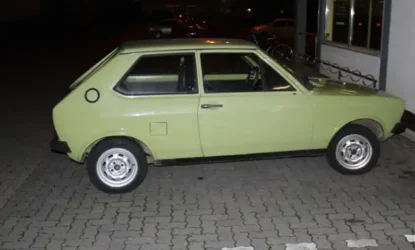 Ein VW-Polo in Förstergrün von 1977