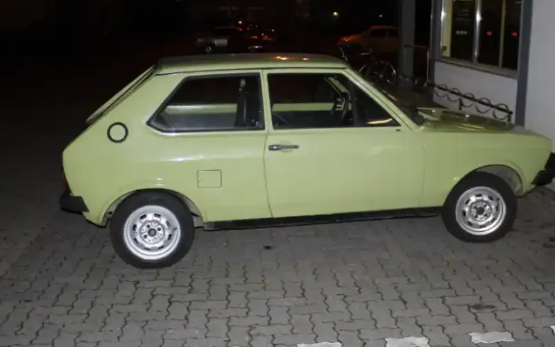 Ein VW-Polo in Förstergrün von 1977